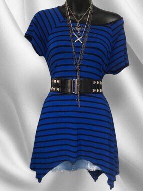 Cable & Gauge Asymmetrical Striped Tee